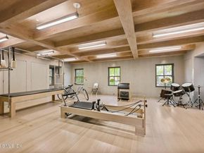 16 N Martin Dale, Greenwich CT 06830