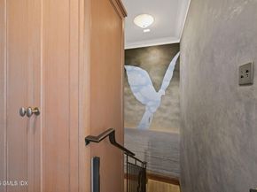 16 N Martin Dale, Greenwich CT 06830