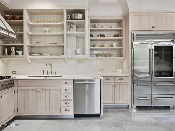 16 N Martin Dale, Greenwich CT 06830