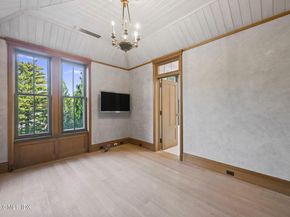 16 N Martin Dale, Greenwich CT 06830