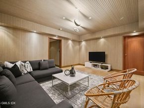 16 N Martin Dale, Greenwich CT 06830