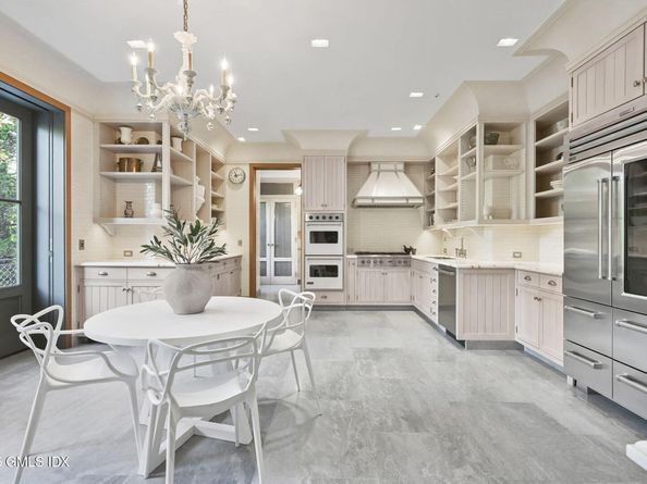 16 N Martin Dale, Greenwich CT 06830