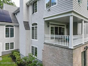 39 Running Brook Lane, New Canaan CT 06840