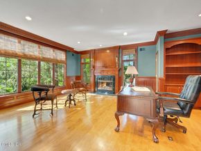 39 Running Brook Lane, New Canaan CT 06840