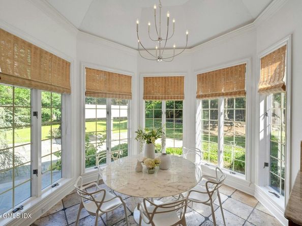 39 Running Brook Lane, New Canaan CT 06840