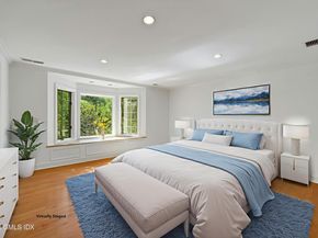 39 Running Brook Lane, New Canaan CT 06840