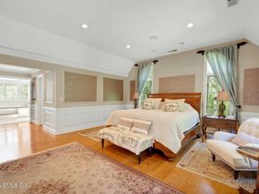 39 Running Brook Lane, New Canaan CT 06840