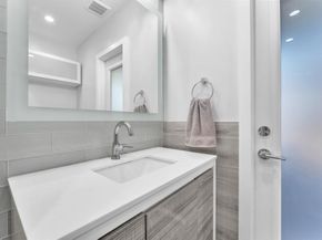 8711 NW 18th St, Pembroke Pines FL 33024