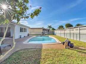 8711 NW 18th St, Pembroke Pines FL 33024