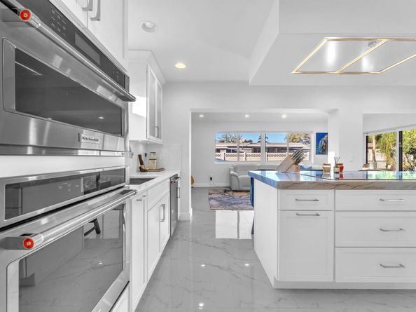 8711 NW 18th St, Pembroke Pines FL 33024