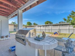 8711 NW 18th St, Pembroke Pines FL 33024