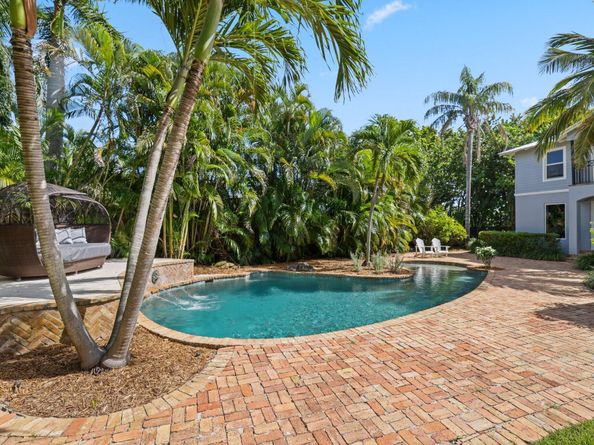 920 Hibiscus Lane, Delray Beach FL 33444