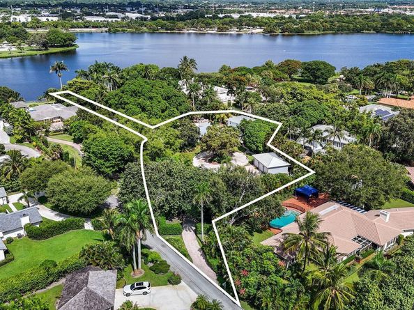 920 Hibiscus Lane, Delray Beach FL 33444