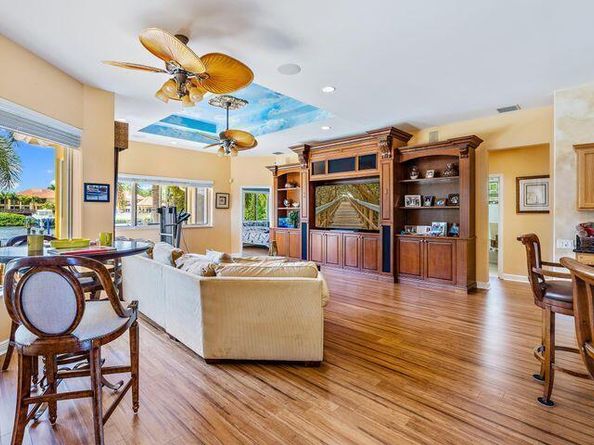 2117 N Suzanne Circle, North Palm Beach FL 33408