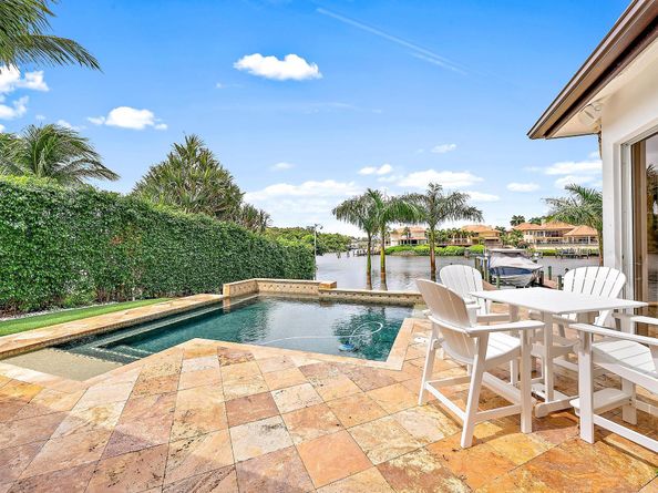 2117 N Suzanne Circle, North Palm Beach FL 33408