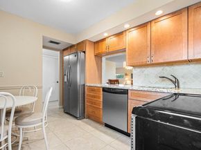 5301 NW 2nd Avenue 302, Boca Raton FL 33487
