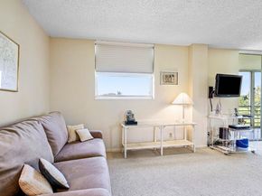 5301 NW 2nd Avenue 302, Boca Raton FL 33487