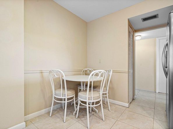 5301 NW 2nd Avenue 302, Boca Raton FL 33487