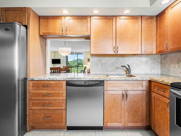 5301 NW 2nd Avenue 302, Boca Raton FL 33487