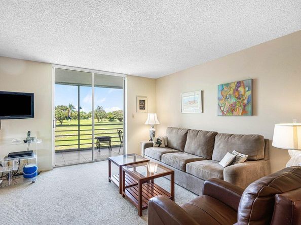 5301 NW 2nd Avenue 302, Boca Raton FL 33487