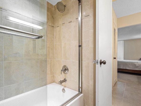 5301 NW 2nd Avenue 302, Boca Raton FL 33487