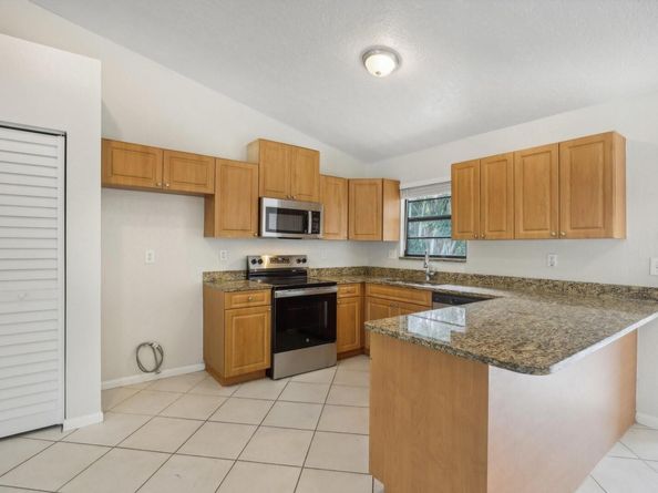 6228 Allen St, Jupiter FL 33458