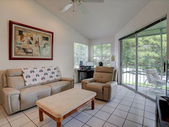10196 Andover Coach Circle H1, Lake Worth FL 33449