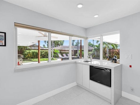 4710 NE 27th Avenue, Fort Lauderdale FL 33308