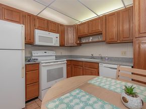 128 S Cypress Rd 827, Pompano Beach FL 33060