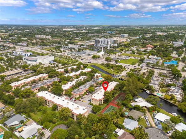 128 S Cypress Rd 827, Pompano Beach FL 33060