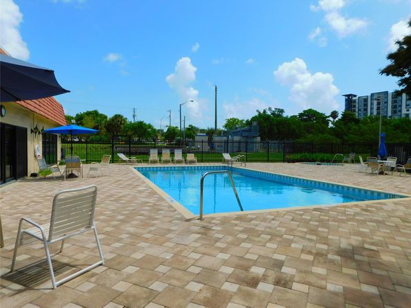 128 S Cypress Rd 827, Pompano Beach FL 33060