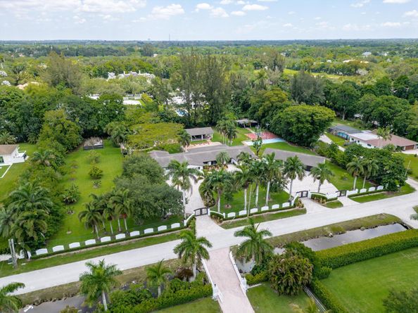 14701 Sunset Ln, Southwest Ranches FL 33330