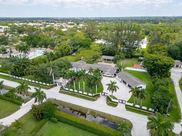 14701 Sunset Ln, Southwest Ranches FL 33330