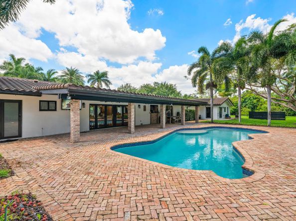 14701 Sunset Ln, Southwest Ranches FL 33330