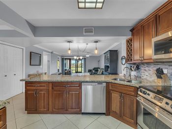 960 NW 45th St