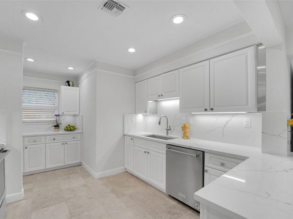 2277 SE 15 Street, Pompano Beach FL 33062