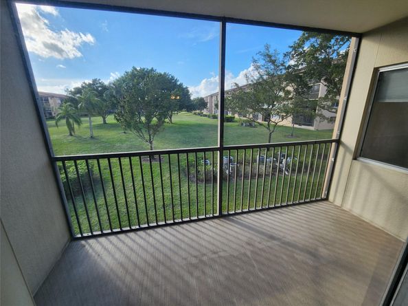 1650 SW 124th Ter 209D, Pembroke Pines FL 33027