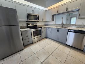 1650 SW 124th Ter 209D, Pembroke Pines FL 33027