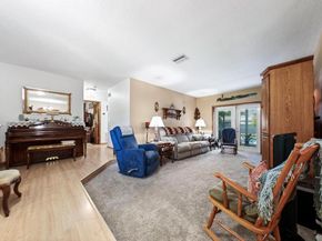 7121 NW 11th Ct, Plantation FL 33313