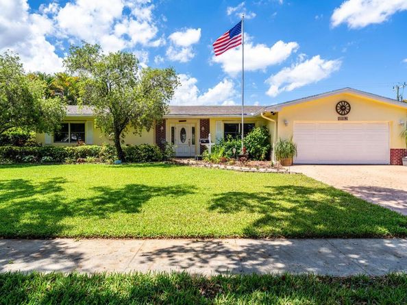 7121 NW 11th Ct, Plantation FL 33313