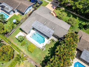 7121 NW 11th Ct, Plantation FL 33313
