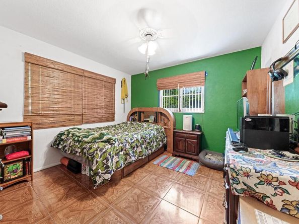7121 NW 11th Ct, Plantation FL 33313