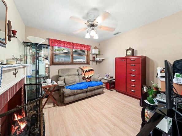 7121 NW 11th Ct, Plantation FL 33313