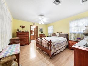 7121 NW 11th Ct, Plantation FL 33313