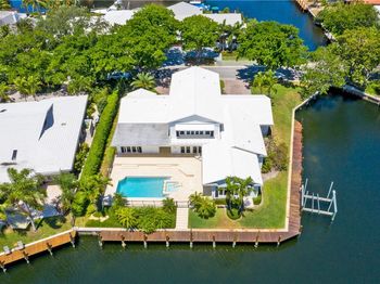 2 Compass Ln