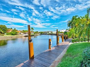 2 Compass Ln, Fort Lauderdale FL 33308