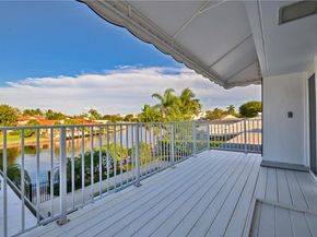 2 Compass Ln, Fort Lauderdale FL 33308