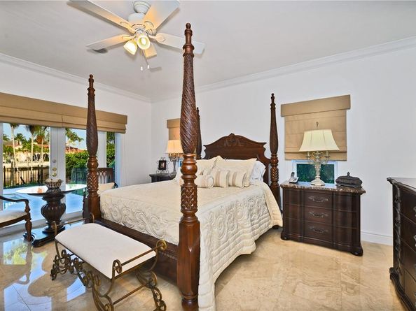2 Compass Ln, Fort Lauderdale FL 33308