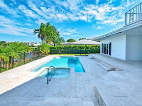 2 Compass Ln, Fort Lauderdale FL 33308
