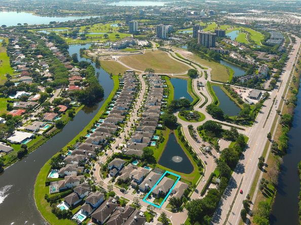 3088 Gin Berry Way, West Palm Beach FL 33401